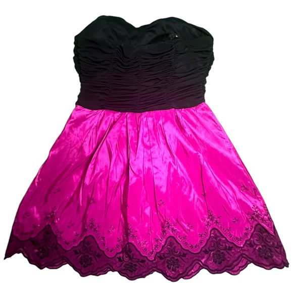 Beautiful Formal Fuschia Pink & Black Strapless Dress PLUS SIZE - Picture 2 of 2
